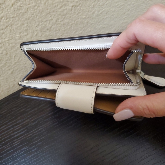 Coach Medium Corner Zip Wallet With Houndstooth Print - Picture 9 of 11